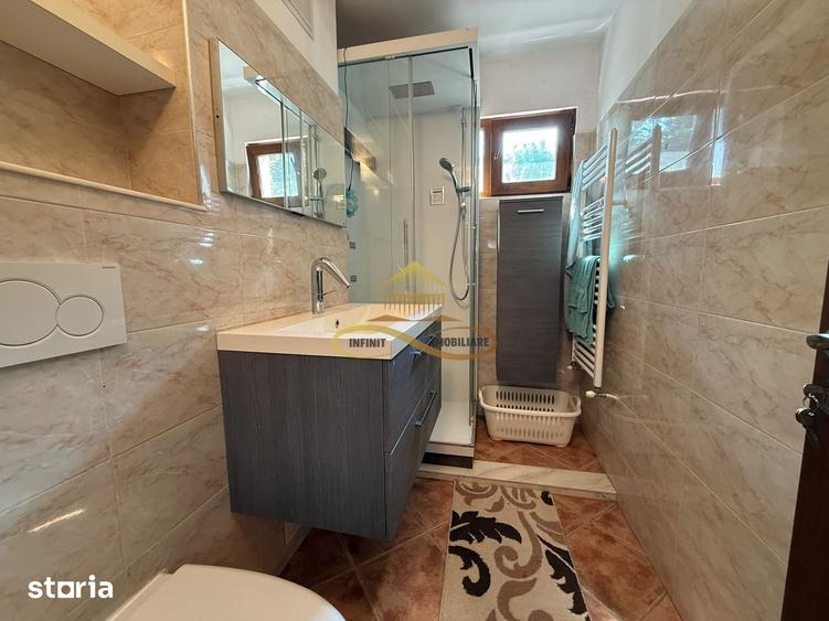 Apartament cu 3 camere decomandat în Republicii