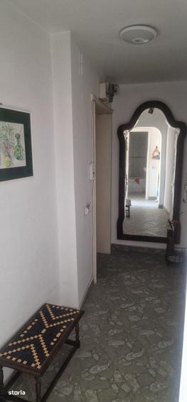 Apartament cu 2 camere decomandat în Universitate