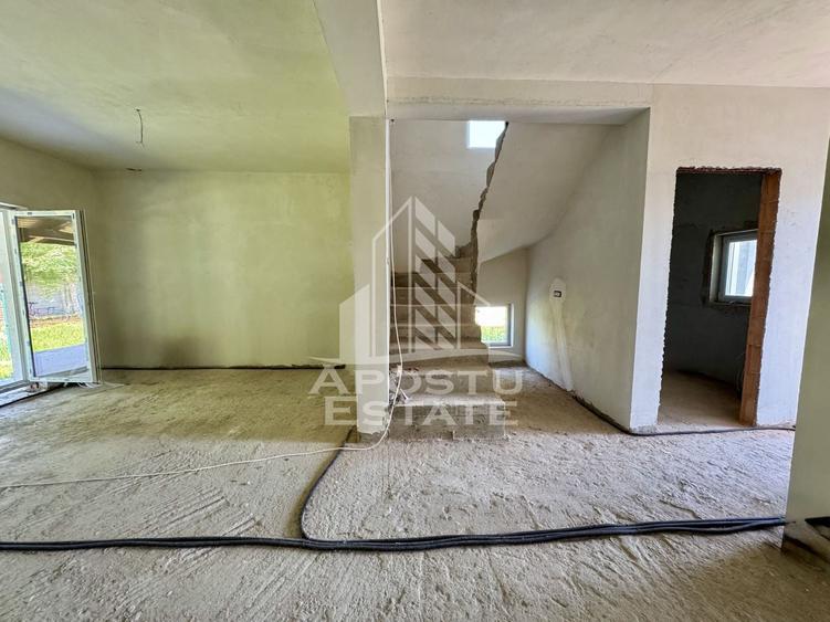 Duplex cu 4 camere cu Canalizare în Calea Urseni