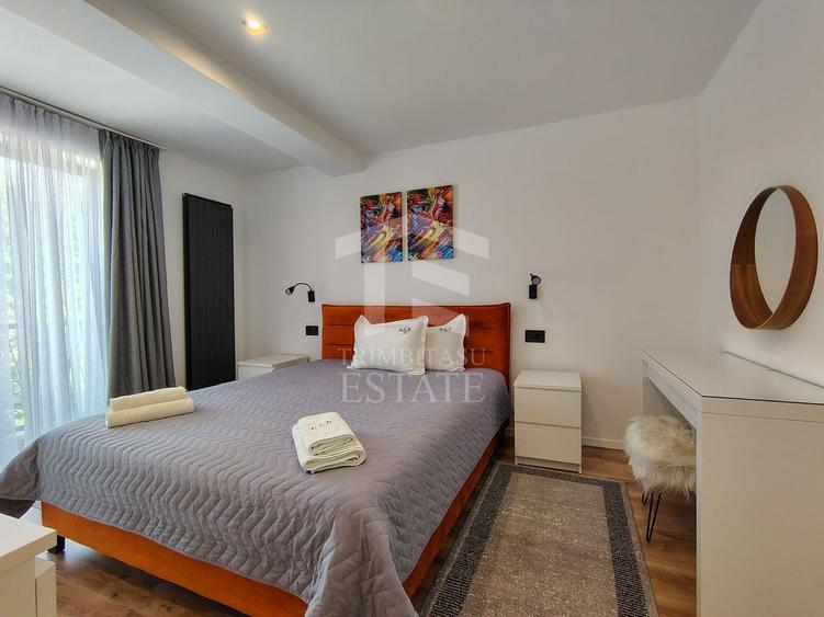 Apartament cu 2 camere semidecomandat, mobilat în Central