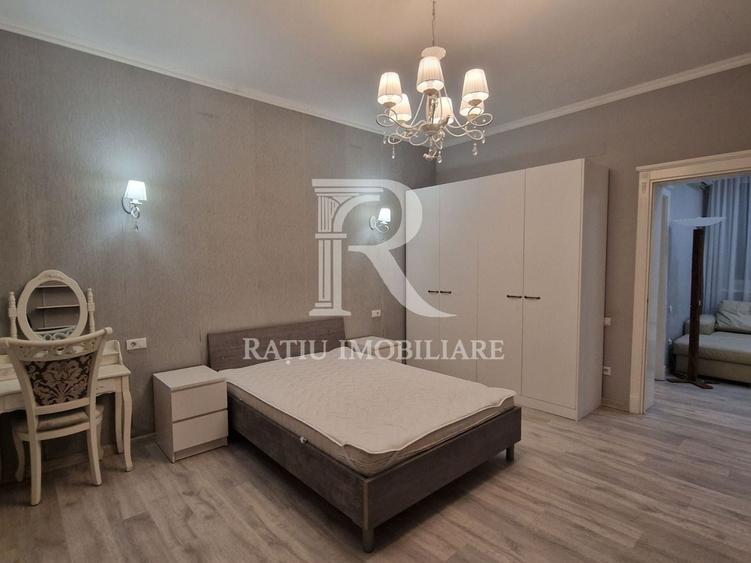 Apartament cu 3 camere decomandat, mobilat în Central