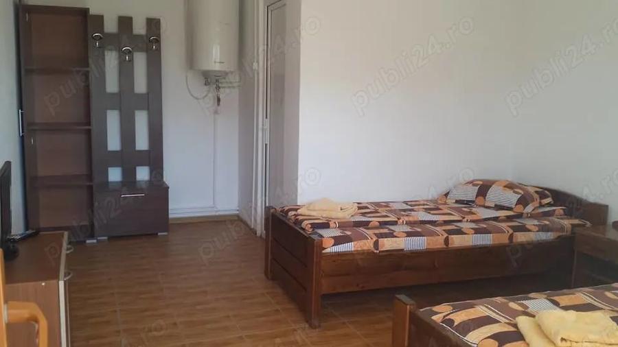 Casă cu 6 camere în Chilia Veche