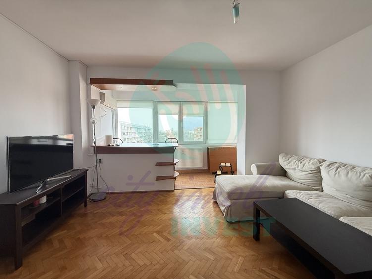 Apartament cu 3 camere semidecomandat în Câmpia Libertății