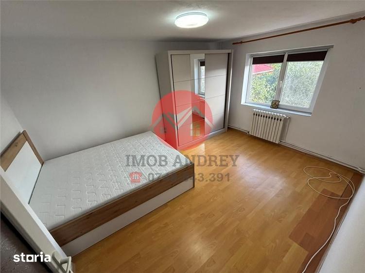 Casă cu 3 camere cu Teren 300 Mp în Central