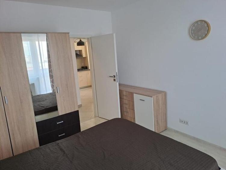 Apartament cu 2 camere decomandat, mobilat în Parcul Carol