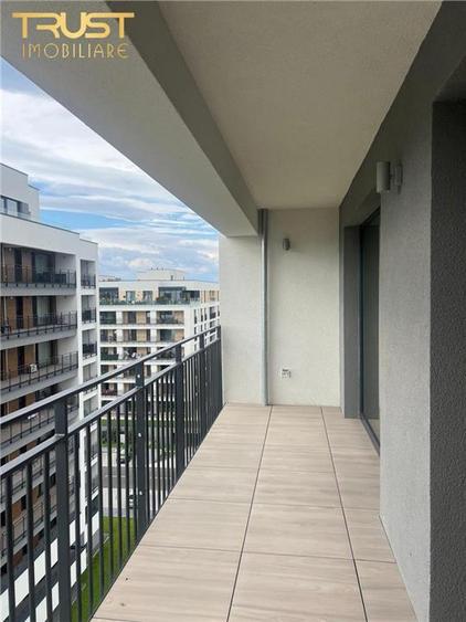 Apartament cu 2 camere semidecomandat în Tractorul