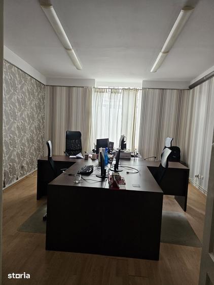 Casă cu 5 camere cu Teren 153 Mp în Podgoria