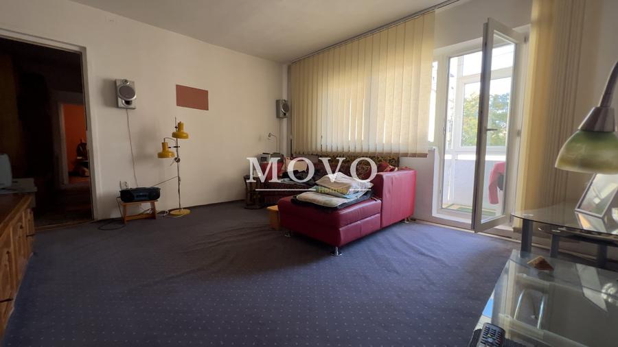 Apartament cu 3 camere semidecomandat, mobilat în Soarelui