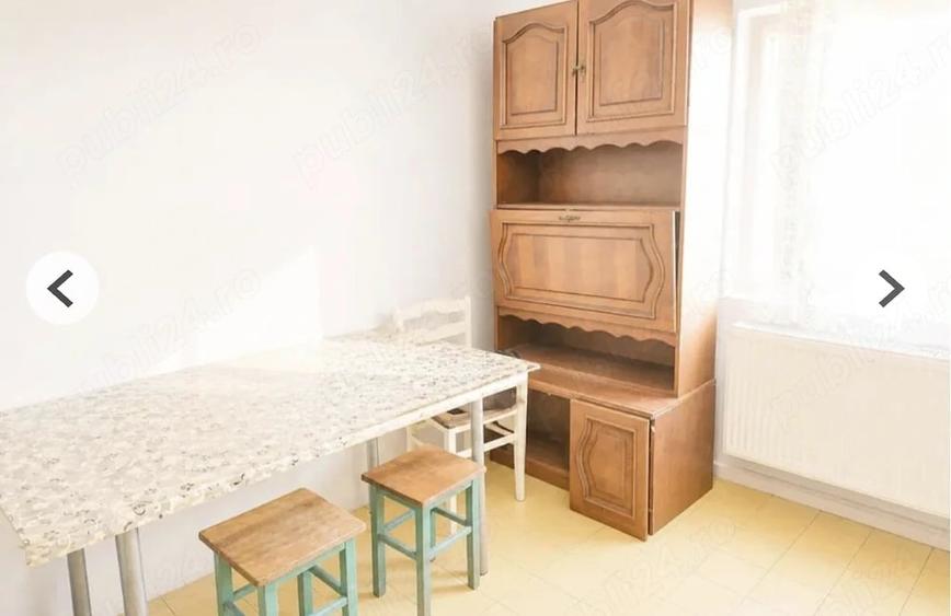 Apartament cu 4 camere decomandat în Central