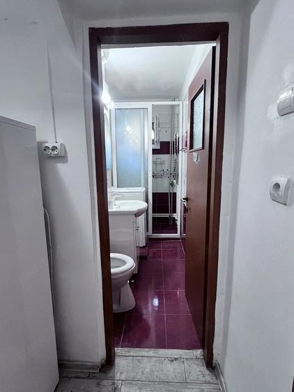 Apartament cu 2 camere semidecomandat în Ostroveni