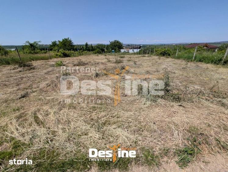 Teren de 974 mp, în Bucium