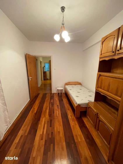 Apartament cu 4 camere decomandat în Zorilor