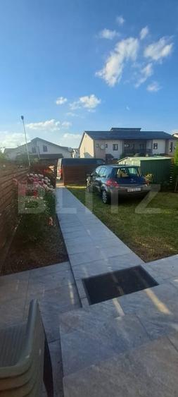 Duplex cu 5 camere cu Canalizare în Sânpetru