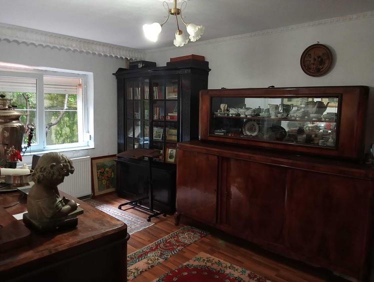 Apartament cu 4 camere decomandat în Târgu Cucu