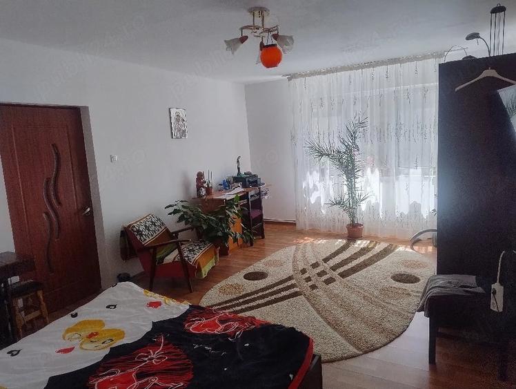 Casă cu Teren 390 Mp în Central