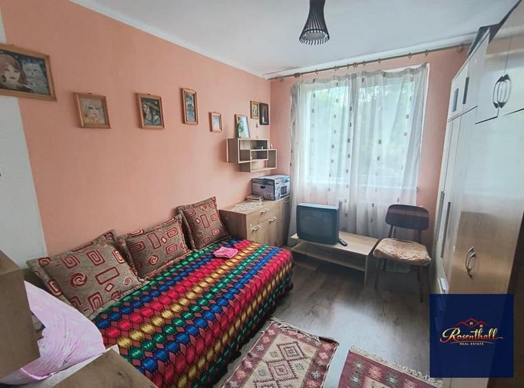 Apartament cu 4 camere decomandat în Central