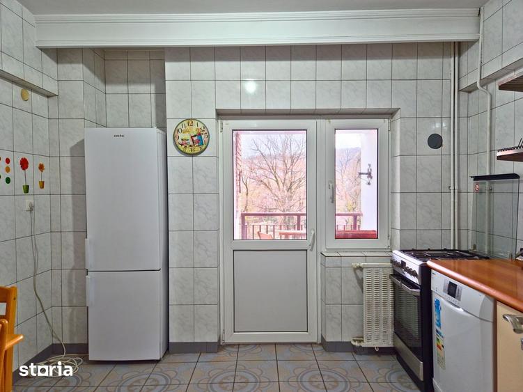 DE INCHIRIAT - 3 CAMERE, CENTRAL, BLOC CU LIFT - 7