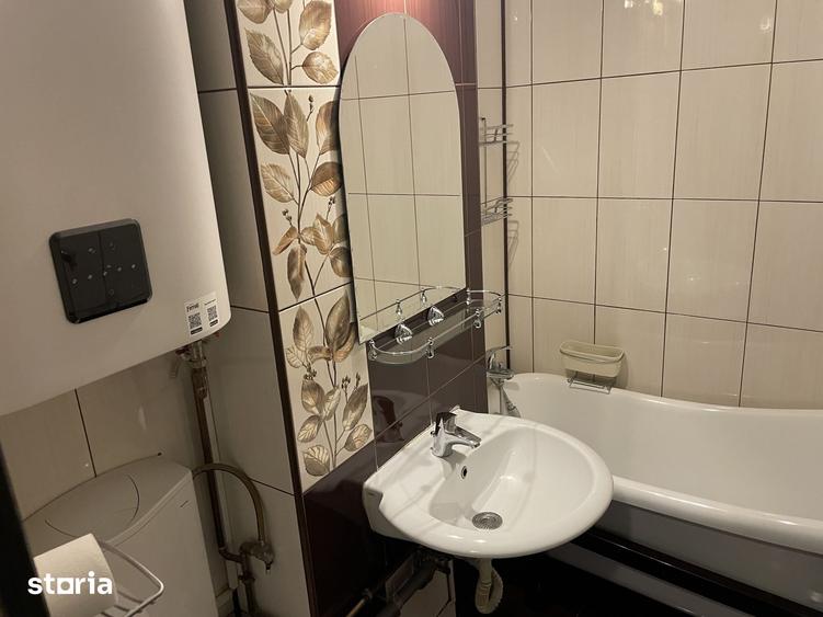 Apartament cu 3 camere decomandat în Centrul Civic