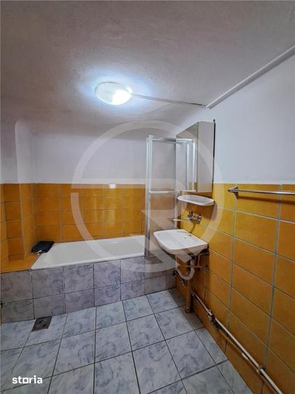 Casă cu 2 camere semidecomandat cu Canalizare în Gheorgheni