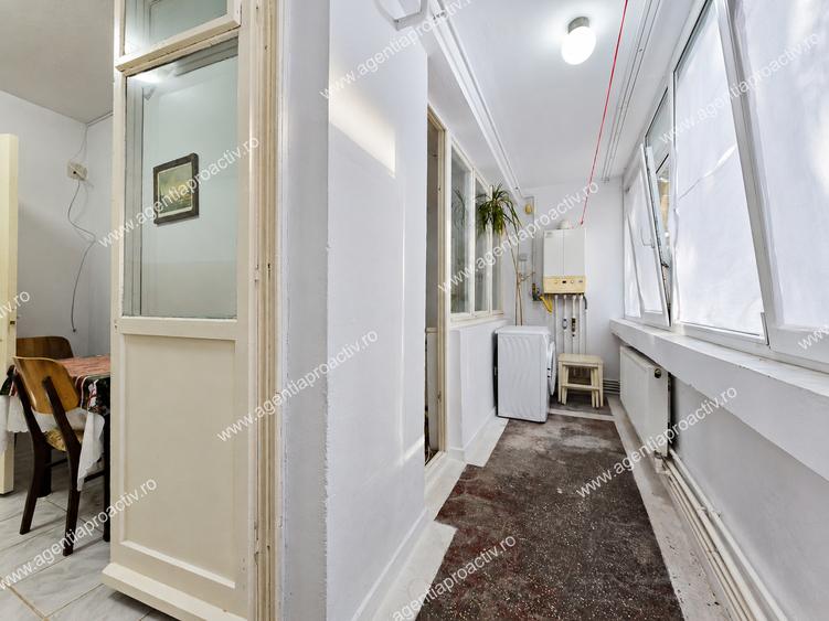 Apartament cu 2 camere semidecomandat în Micro 16