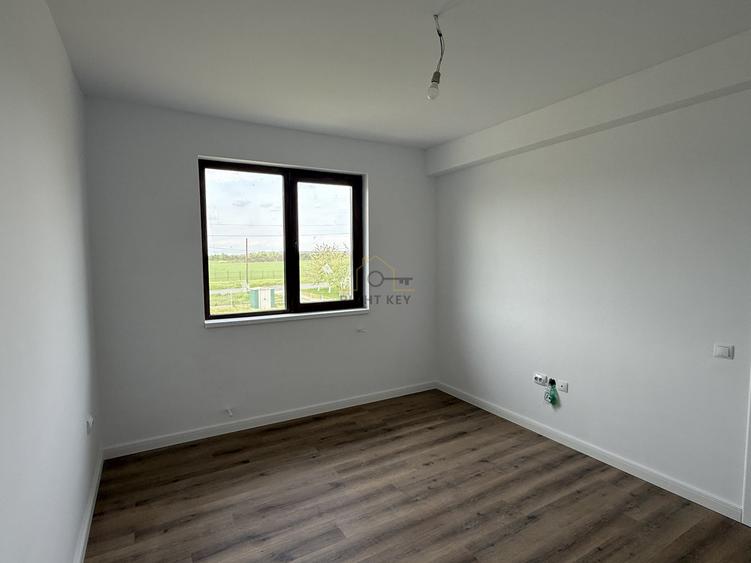 Duplex cu 5 camere cu Canalizare în Dragomirești-Deal