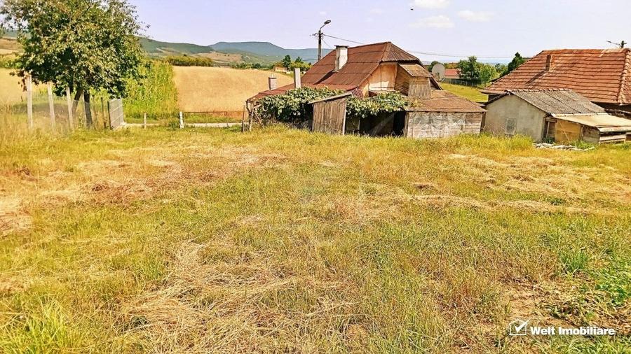 Casă individuală cu 2 camere cu Teren 1400 Mp în Câțcău