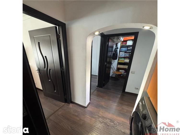 Apartament cu 3 camere, mobilat în Central