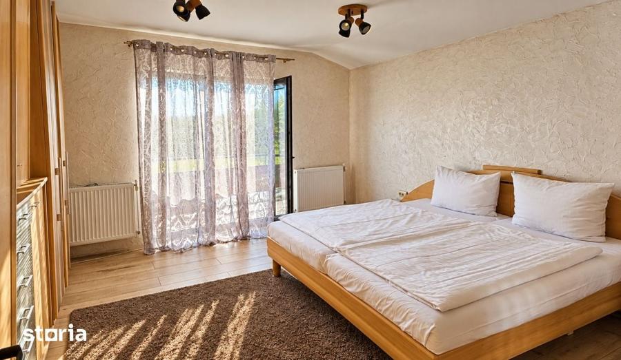 Casă cu 4 camere cu Teren 1070 Mp în Mireșu Mare