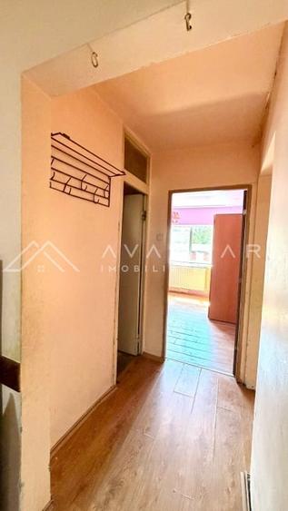 Apartament cu 3 camere decomandat, mobilat în Între Lacuri
