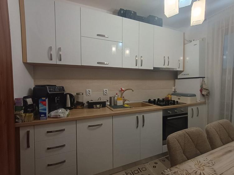 Apartament cu 3 camere decomandat în Șelimbăr