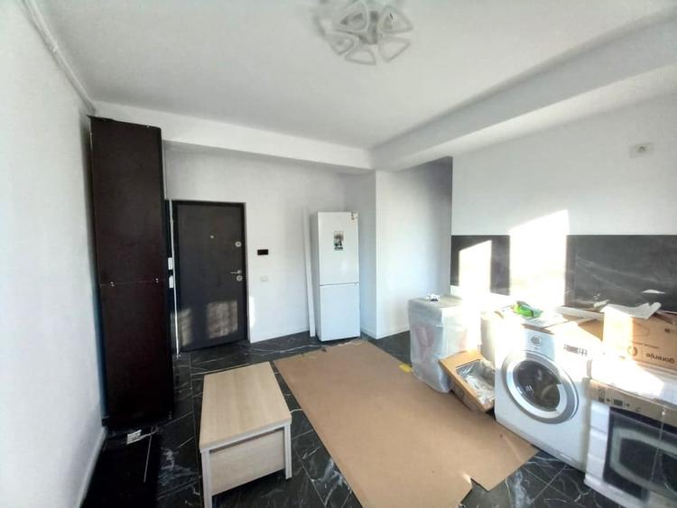 Apartament cu 2 camere semidecomandat în Ștefăneștii de Jos