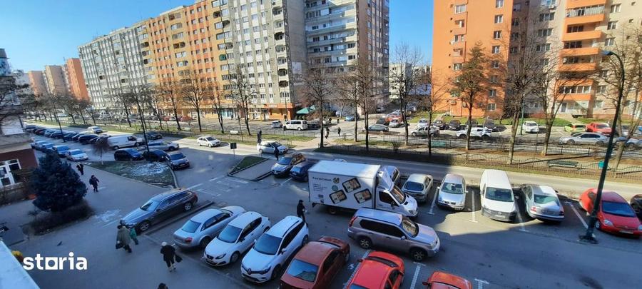 Apartament cu 2 camere decomandat, mobilat în Central