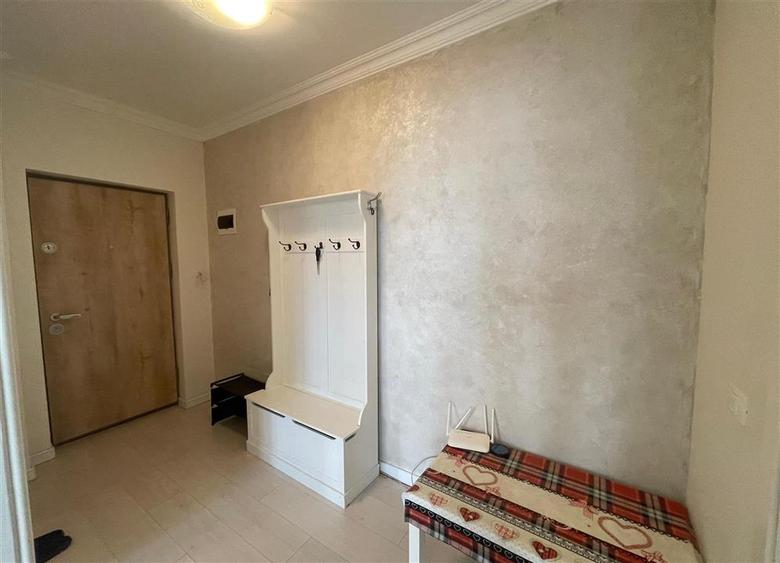 Apartament cu 2 camere decomandat, mobilat în Exterior Est