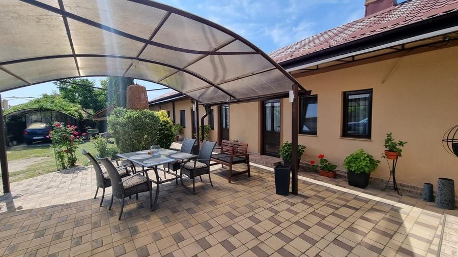 Casă cu 4 camere în Stolnici