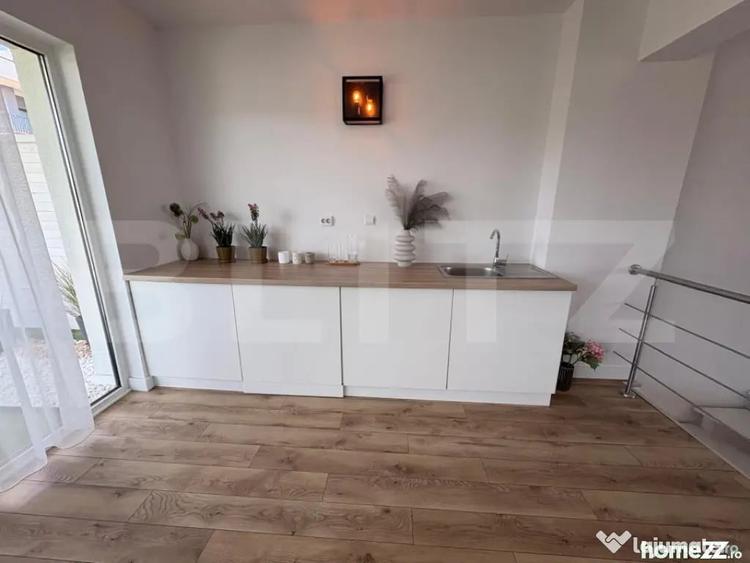 Apartament cu 5 camere decomandat în Bună Ziua