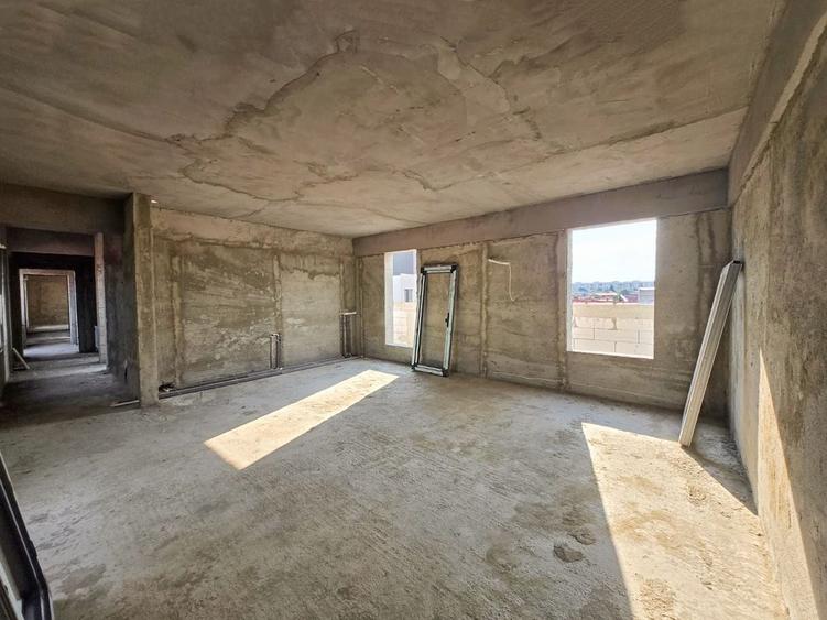 Apartament cu 4 camere decomandat în Militari