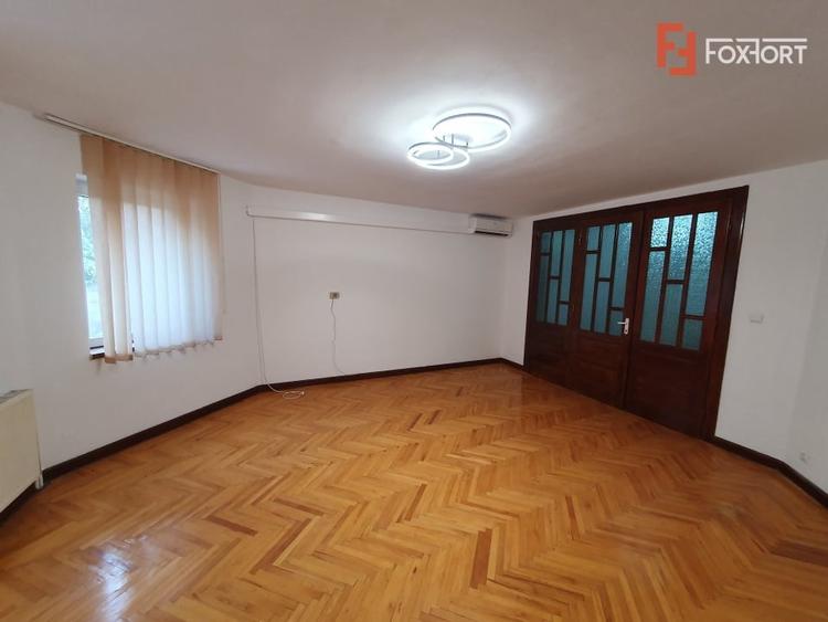 Casă individuală cu 5 camere cu Canalizare în Brâncoveanu