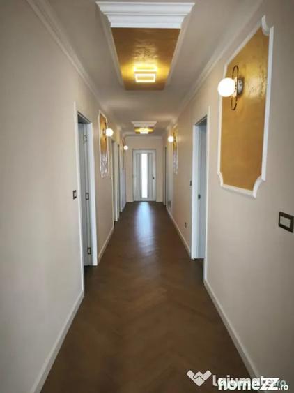 Casă cu 5 camere cu Teren 2000 Mp în Volovăț