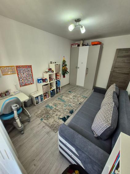 Apartament cu 3 camere semidecomandat în Mănăștur