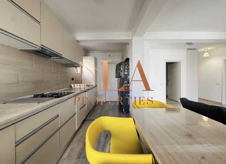 Apartament cu 3 camere semidecomandat în Chiajna