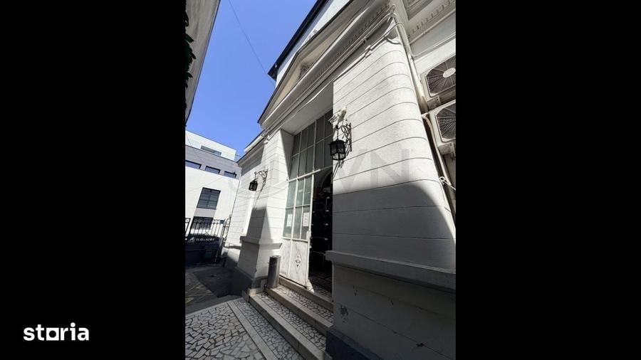 Casă cu 10 camere cu Teren 335 Mp în Victoriei