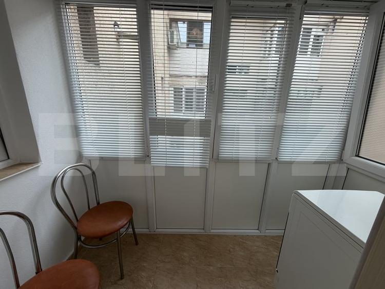 Apartament cu 3 camere decomandat, mobilat în Central