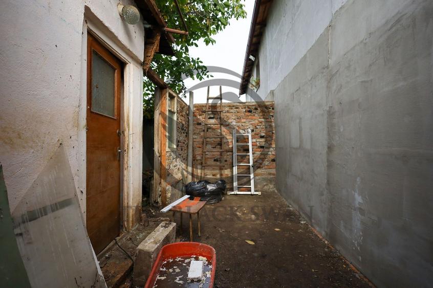 Casă individuală cu 3 camere cu Canalizare în Exterior Vest