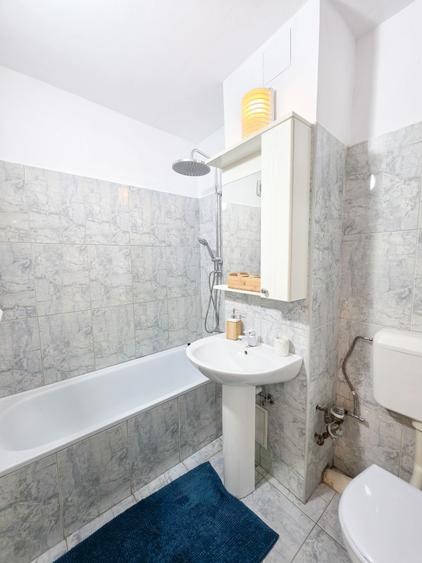 Apartament cu 3 camere decomandat în Malul Mureșului