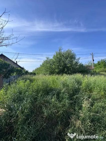 Teren de 5478 mp, în Siret