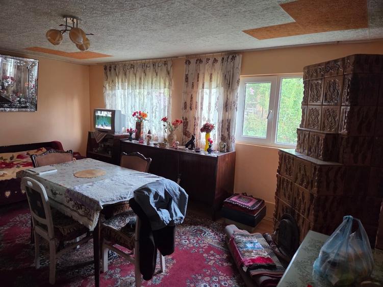 Casă individuală cu 4 camere cu Teren 1100 Mp în Central