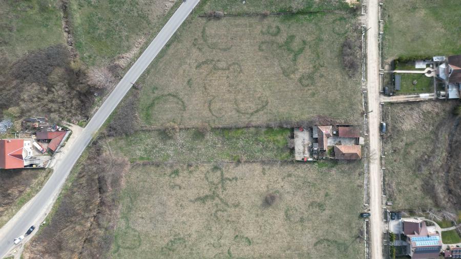 Teren de 1776 mp, în Alparea