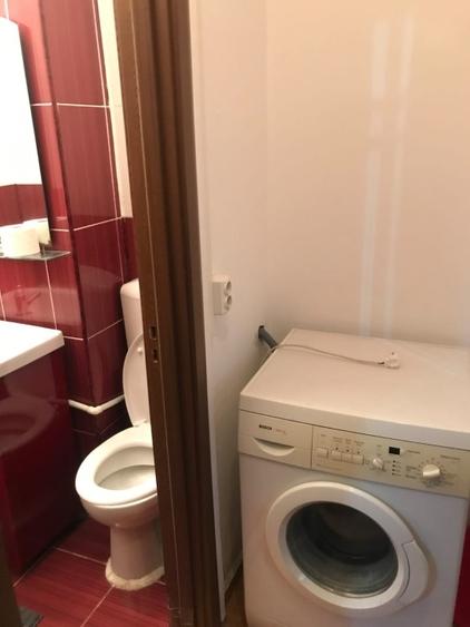Apartament cu 2 camere semidecomandat în Tei