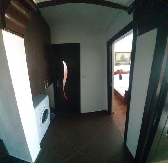 Apartament cu 2 camere decomandat în Km 4