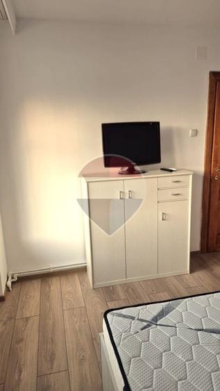 Apartament cu 2 camere decomandat, mobilat în Mărăței
